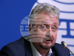 Национален пресклуб на БТА София - институти - становища - пресконференция