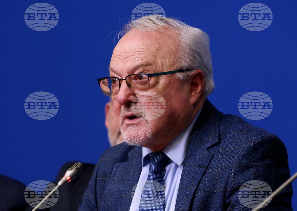 Национален пресклуб на БТА София - институти - становища - пресконференция