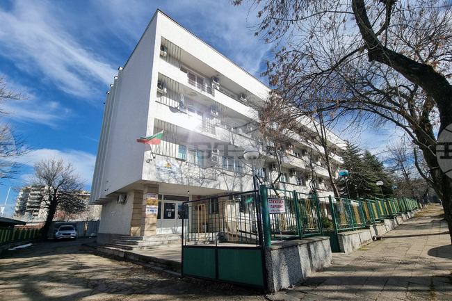 Служители на РЗИ - Перник ще извършват наблюдение на качеството на подаваната питейната вода към град Брезник и с. Ноевци