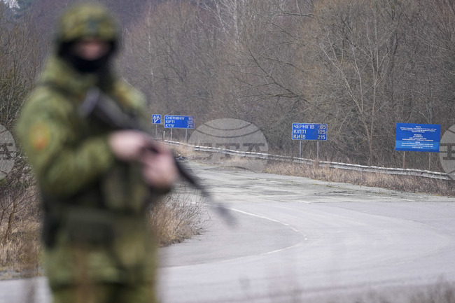 Латвия удължава засилената охрана на границата си с Беларус до средата на идната година
