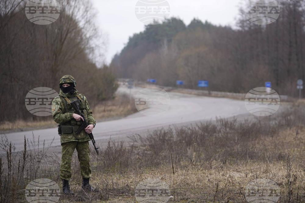 Задържани са около 1400 души, опитали нелегално да пресекат границата на Украйна с Беларус през 2025 г., съобщи украинската гранична охрана