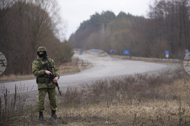 Задържани са около 1400 души, опитали нелегално да пресекат границата на Украйна с Беларус през 2025 г., съобщи украинската гранична охрана