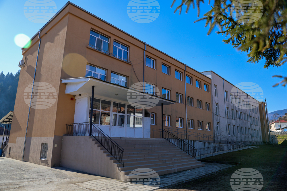 Шест фирми са кандидатствали по обществена поръчка за повишаване енергийната ефективност на IV ОУ „Димчо Дебелянов“ в Благоевград
