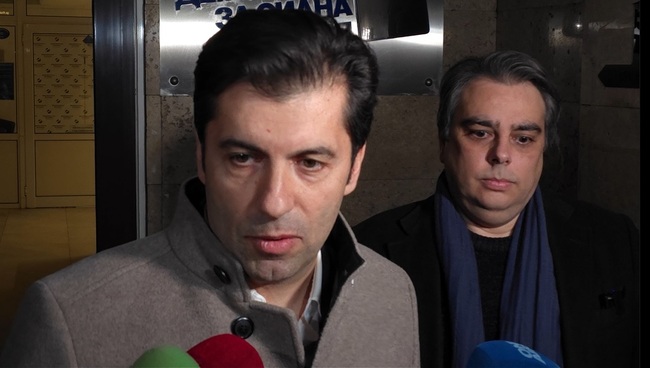 Всички прогнози на Министерство на финансите за приходите и разходите в бюджета за януари са нереални, смята Асен Василев