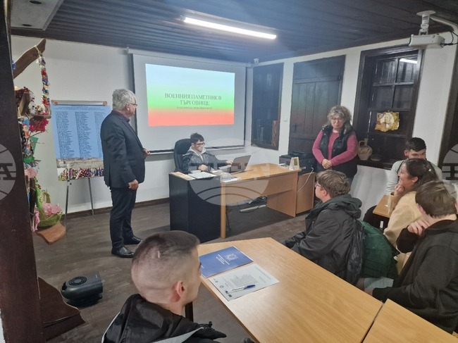 Деветокласници от Търговище участваха в съвместна изява с музейни специалисти на тема „Свидетелства на паметта“