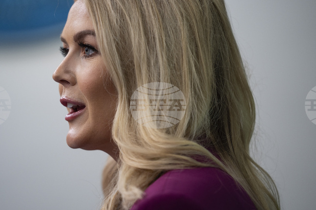 Тръмп иска да спре финансирането на училища, в които се преподава "критична расова теория", каза говорителка на Белия дом