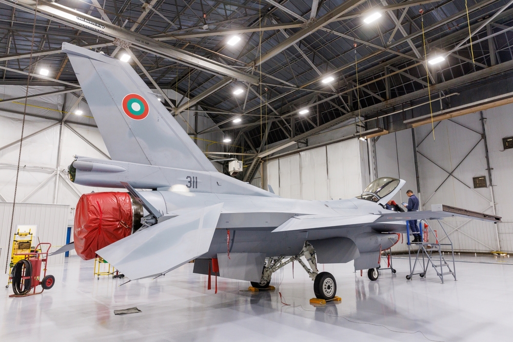 Атанас Запрянов ще приеме първия български изтребител F-16 Block 70 в САЩ, съобщиха от министерството на отбраната