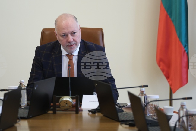 Prime Minister Zhelyazkov Distributes Portfolios of His Deputies
