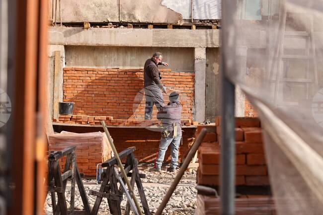  Реставрационните дейности по Караалановото училище в Асеновград продължават по план 