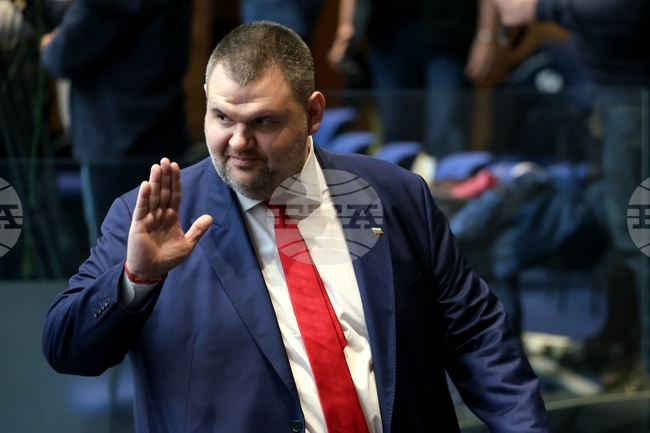 MRF-New Beginning Leader Insists that State Buy Lukoil Neftohim Refinery