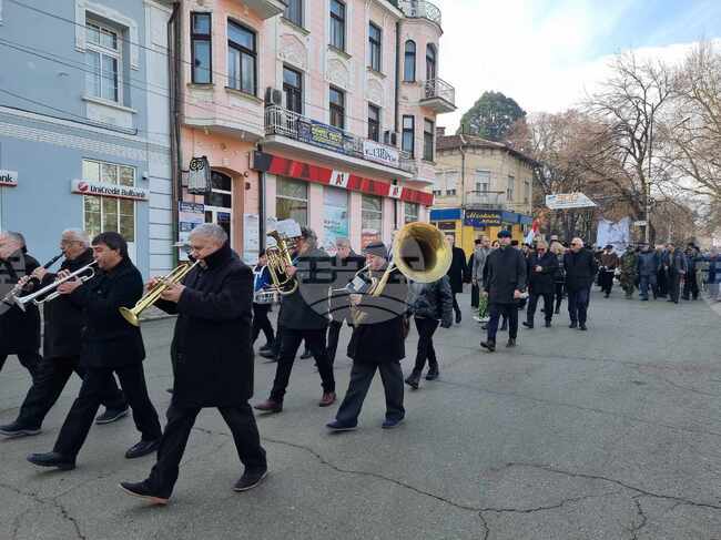 С общоградско шествие в Кюстендил беше отбелязана годишнината от Освобождението на града