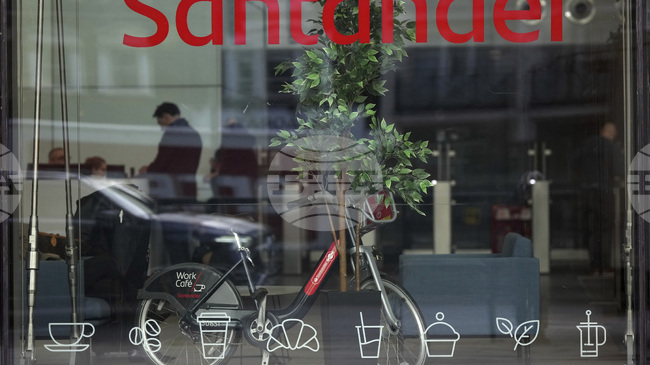 Все повече компании планират да развиват дейност в чужбина заради опасения за слаб икономически растеж и по-високи данъци във Великобритания, сочат данни в проучване