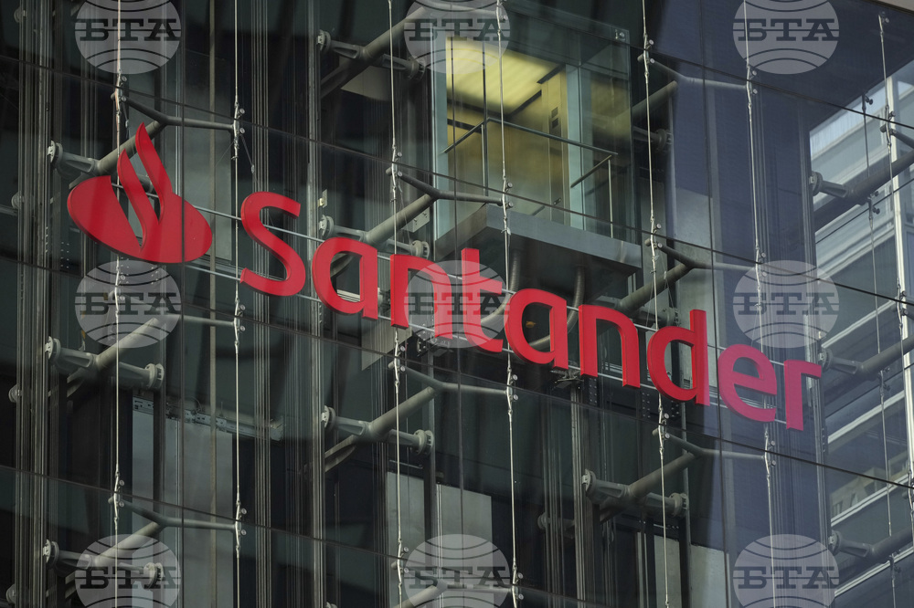 Испанската банка „Сантандер“ очаква 1 млрд. евро положителен годишен ефект от инвестиции в изкуствен интелект