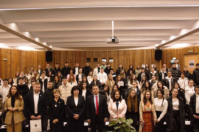 Срещу зависимостите: Екатерина Дафовска, спортни звезди и институции вдъхновяват младежи