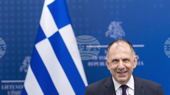 Гърция изрази подкрепа за целенасочени санкции срещу Русия ден преди четвъртата годишнина от войната в Украйна