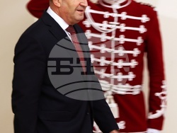 Румен Радев - Месауд Мехила - награждаване