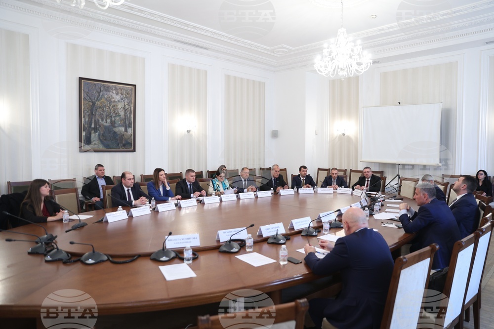 Парламентарната комисия по регионална политика прие на първо четене два законопроекта, свързани с пътната безопасност и контрола на движение