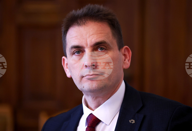 Севим Али е водач на листата на коалиция „Алианс за права и свободи“ в 18-и МИР – Разград и във 2-ри МИР - Бургас