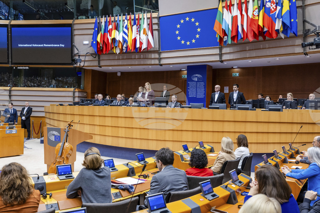 European Parliament Groups Support Plans to Strengthen European Defence
