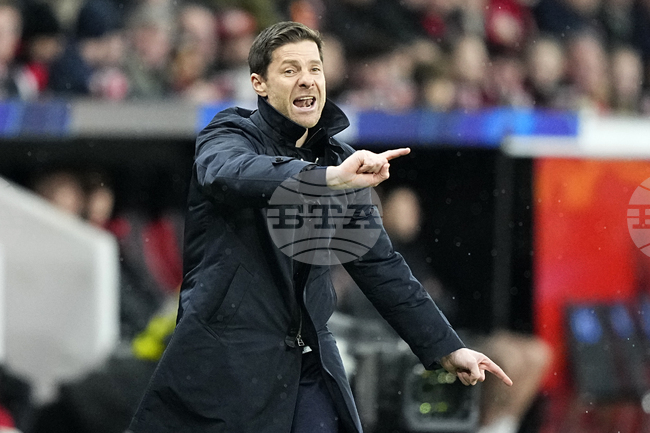 Треньорът на Леверкузен Алонсо очаква гореща атмосфера в дербито за Купата на Германия срещу Кьолн