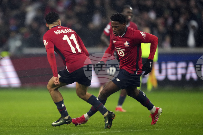 Лил преодоля Сент Етиен в мач с пет гола, две дузпи и един червен картон