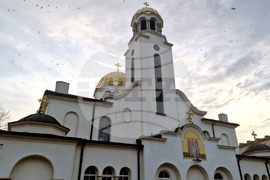 Шумен - храмов празник - църква „Свети Три Светители”