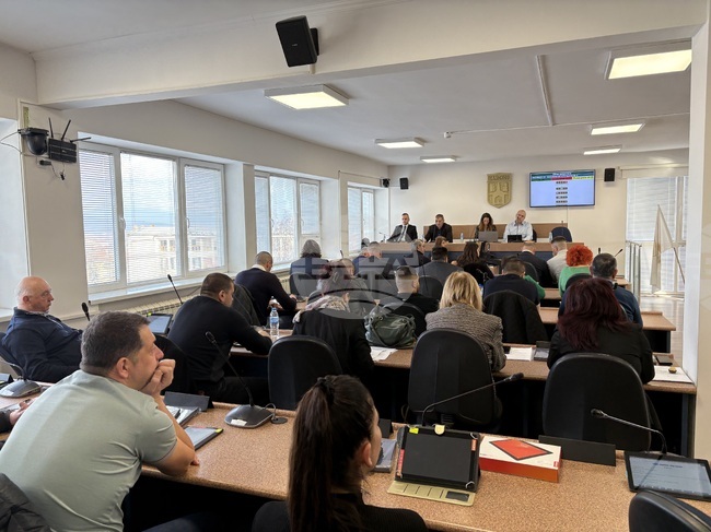 Фирмата, която отговаря за снегопочистването в Самоков, ще бъде санкционирана, каза кметът Ангел Джоргов 