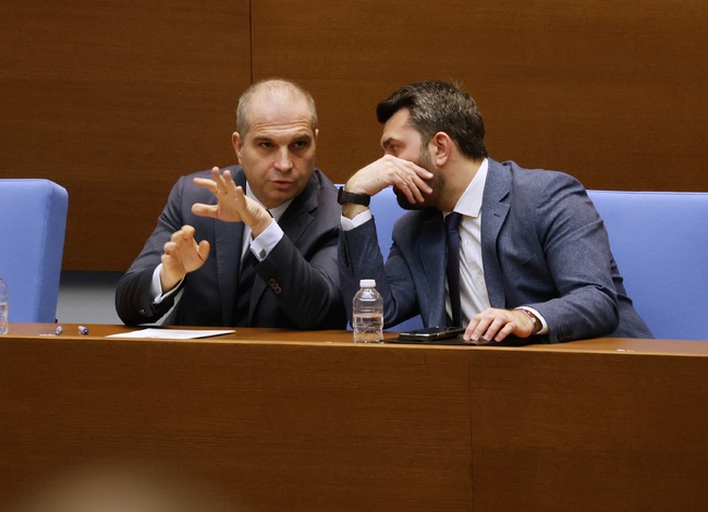 Шведски инспектори са посетили кораба "Вежен" и са извършили проверка, но все още няма цялостен доклад за резултата от проверката, каза Гроздан Караджов