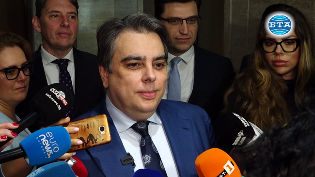 ГЕРБ си търсят оправдание да не влезем в еврозоната, каза Асен Василев