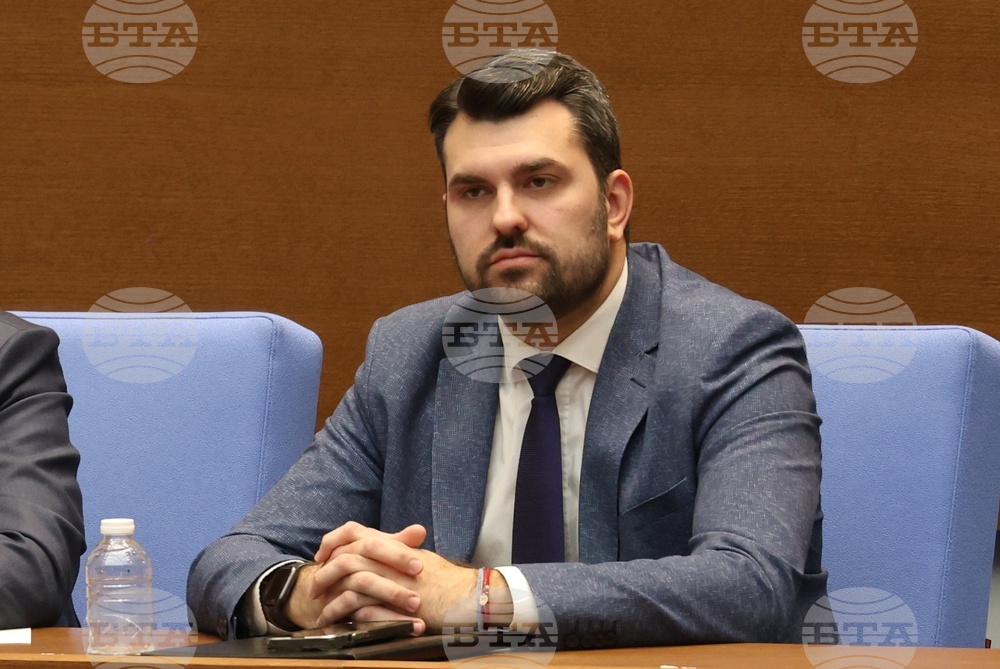 Руската федерация разполага с 22 дипломатически и 22 административно-технически служители в България, съобщи министър Георг Георгиев