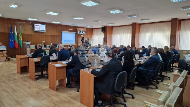 Общинските съветници в Шумен ще гласуват правилник за финансиране младежките проекти и общинска програма за закрила на детето 