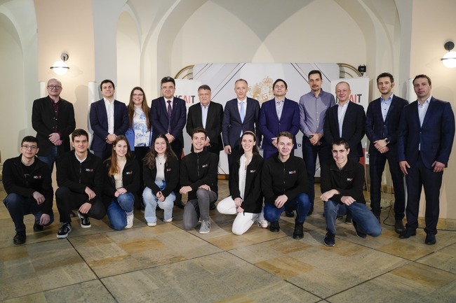 INSAIT и СУ продължават програмата EXPLORER: 1 млн. лв. за стипендии на талантливи младежи