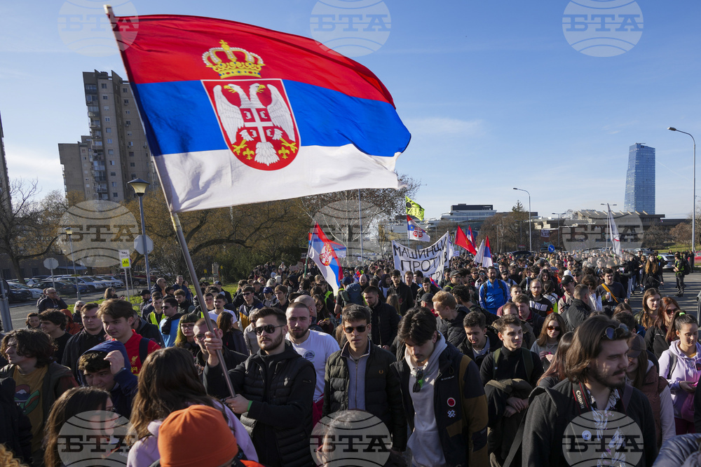 Serbian Students March from Belgrade to Novi Sad, Police Guards Them