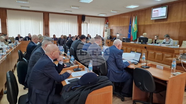 Гласуваха решение за изграждане на алеи за управление на велосипеди и електрически тротинетки в два парка на територията на община Шумен