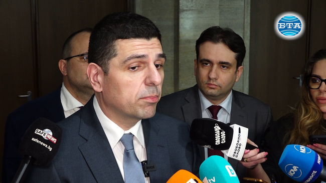 ГЕРБ не може или по-скоро не иска да предложи бюджет с 3% дефицит, коментира Ивайло Мирчев от "Демократична България"