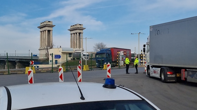 Поради възстановен граничен контрол на границата с Румъния ще се осъществяват проверки до 30 юни 2025 г., напомнят от "Гранична полиция"