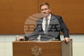 Парламент - заседание - Димо Дренчев