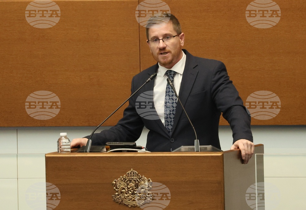 Парламент - заседание - Димо Дренчев