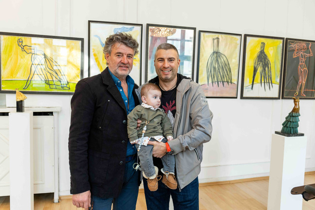 Това е изложба на човечността, каза пред БТА скулпторът Живко Седларски по повод експозицията в помощ на недоносени бебета