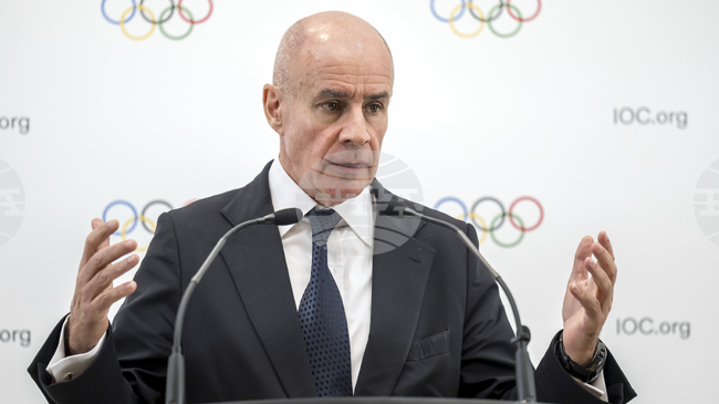 Президентът на ФИС Йохан Елиаш изрази загриженост относно подготовката за състезанията по ски свободен стил и сноуборд на Зимните олимпийски игри в Италия