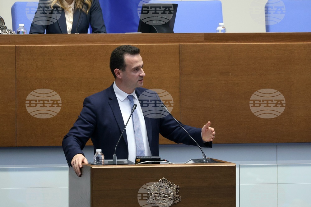 Държавният представител в "Лукойл Нефтохим" не е получил конкретен отговор относно продажбата на дружеството, каза министър Станков