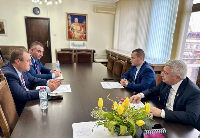 Кметът на Русе Пенчо Милков обсъди с регионалния министър Иван Иванов рехабилитацията на бул. „България“ и ключови инфраструктурни проекти в общината