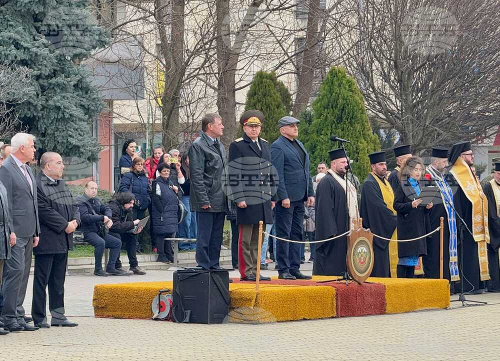 Областният управител на област Стара Загора Методи Марков присъства на клетвата на войниците от 61-ва Стрямска механизирана бригада в Казанлък