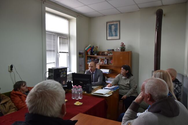 Жителите на Къкрина поискаха съдействие от Община Ловеч за разрешаването на два важни казуса