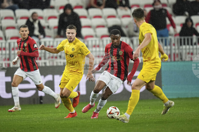 Юсуфа Мукоко призна, че е страдал около дебатите за възрастта си, но вече не му пука