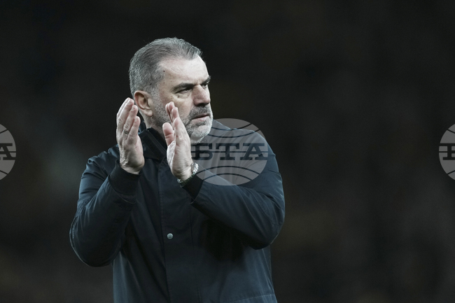 Новите попълнения Тел и Дансо пред дебют за Тотнъм в реванша срещу Ливърпул за Купата на Лигата