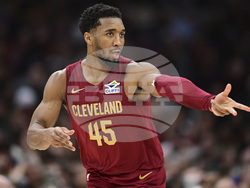 Hawks Cavaliers Basketball
