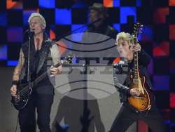 FireAid Benefit Concert - Show