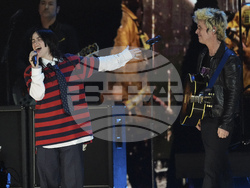 FireAid Benefit Concert - Show