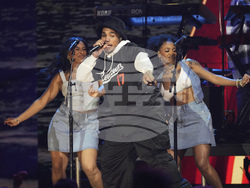 FireAid Benefit Concert - Show